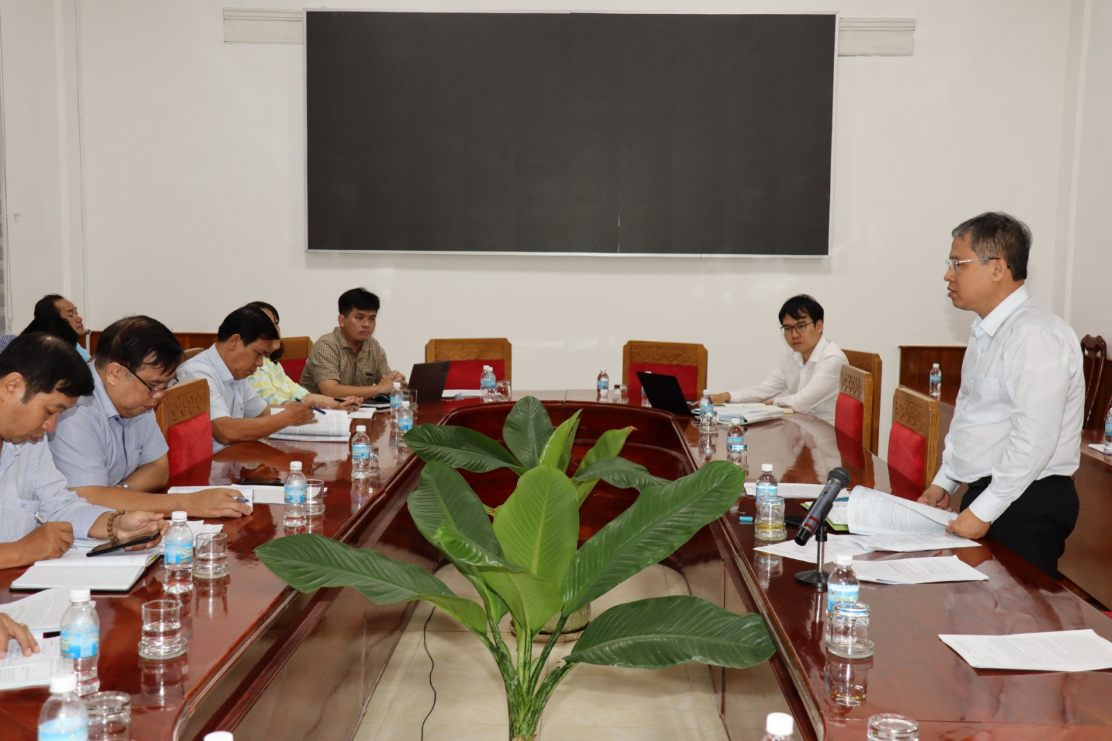 Ông Trần Hòa Nam đi đến kết luận cuộc họp